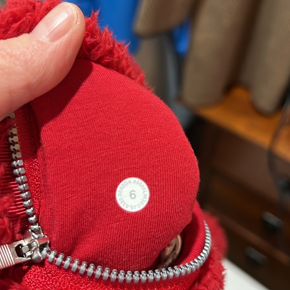 Lululemon Red Oh So Sherpa Jacket 6 - Picture 7 of 11